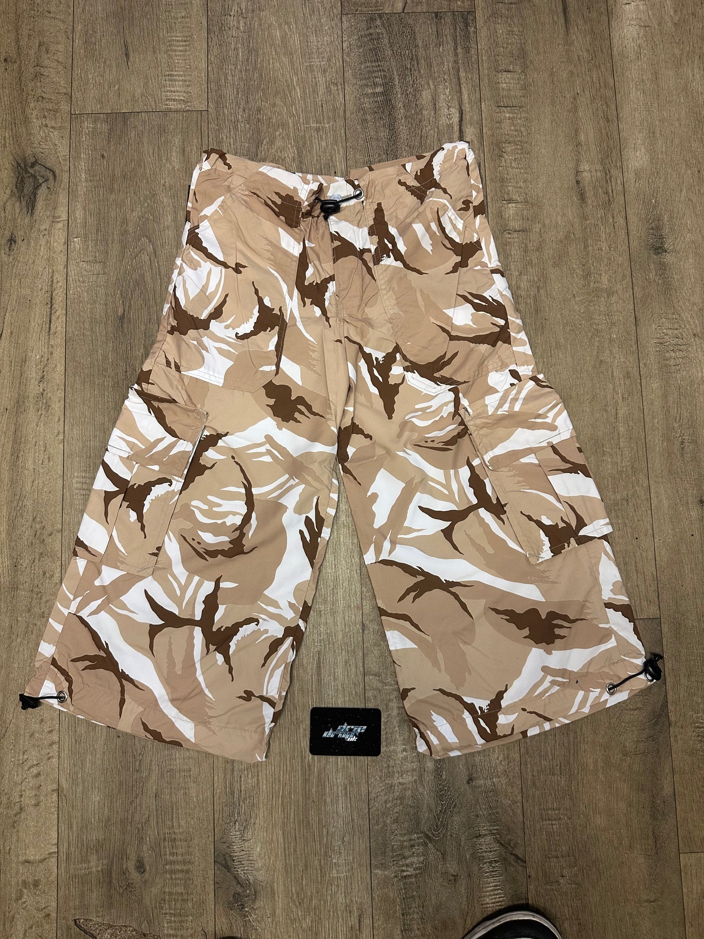 Criminal Damage 3/4 Cargo - Beige