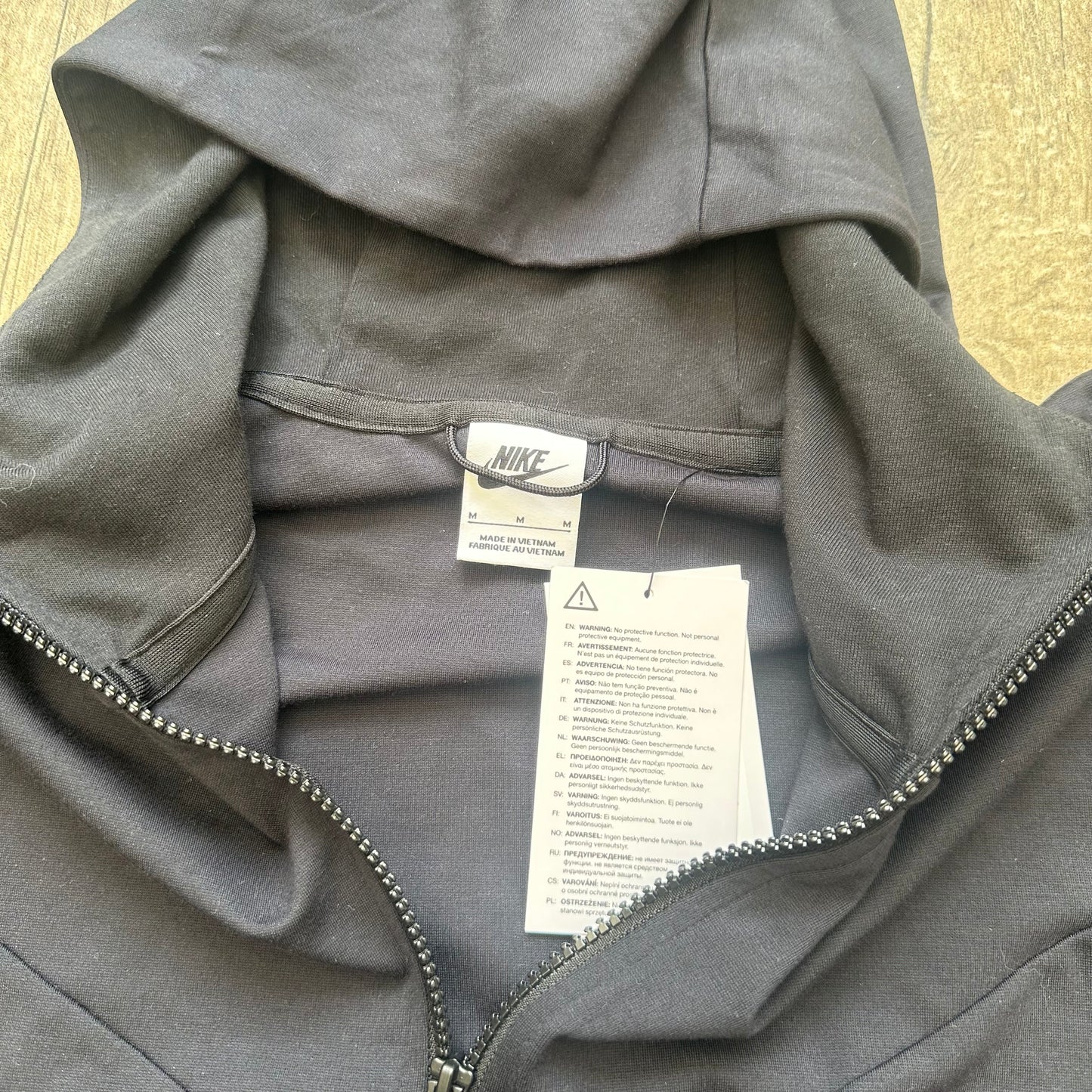 Nike Tech Windrunner - Black - M
