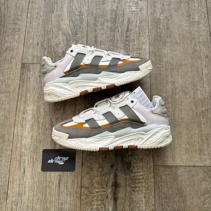 Adidas Niteball - White - UK 6
